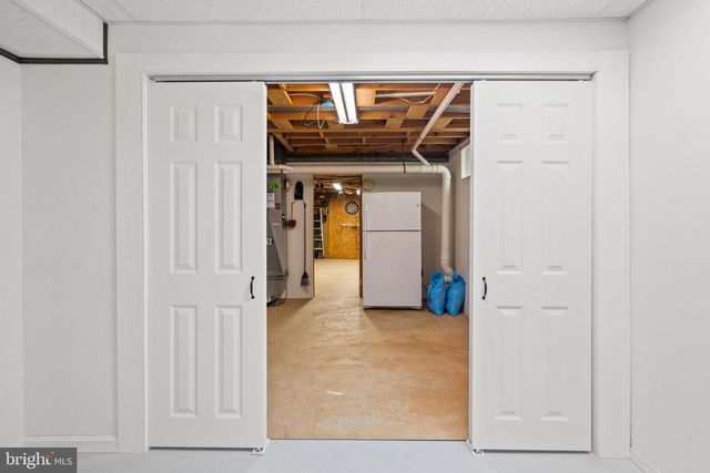 11913 FALLING CREEK DR, Manassas, VA 20112