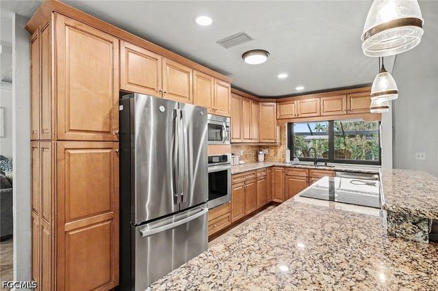 1533 SW 57th TER, Cape Coral, FL 33914
