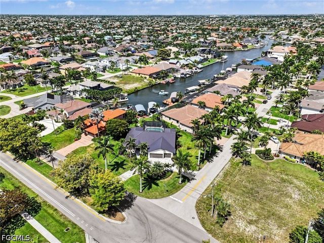 1533 SW 57th TER, Cape Coral, FL 33914