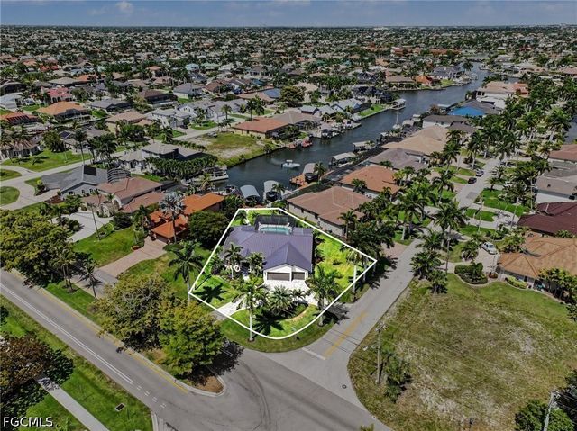 1533 SW 57th TER, Cape Coral, FL 33914