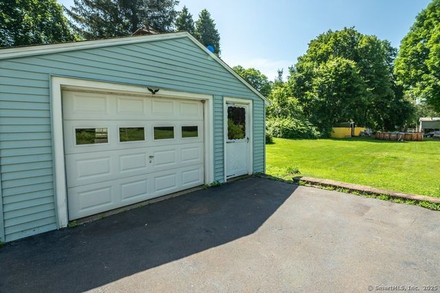 355 & 166 Evergreen & Forest Avenue, Hamden, CT 06518
