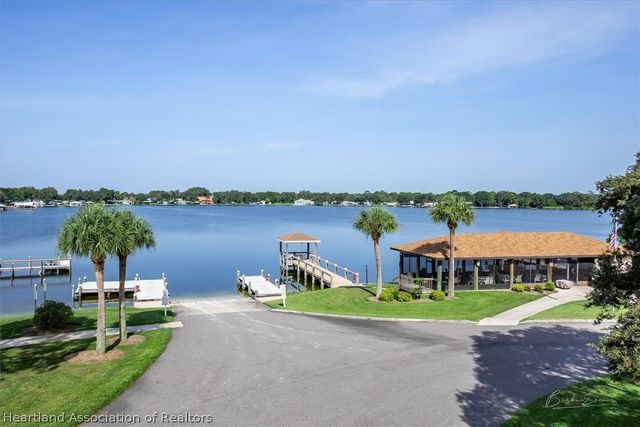 17 Acacia Court N, Lake Placid, FL 33852