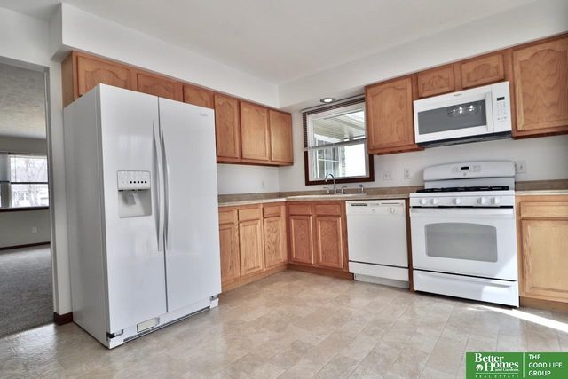 5209 Emiline Street, Bellevue, NE 68157