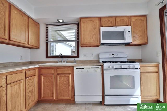 5209 Emiline Street, Bellevue, NE 68157