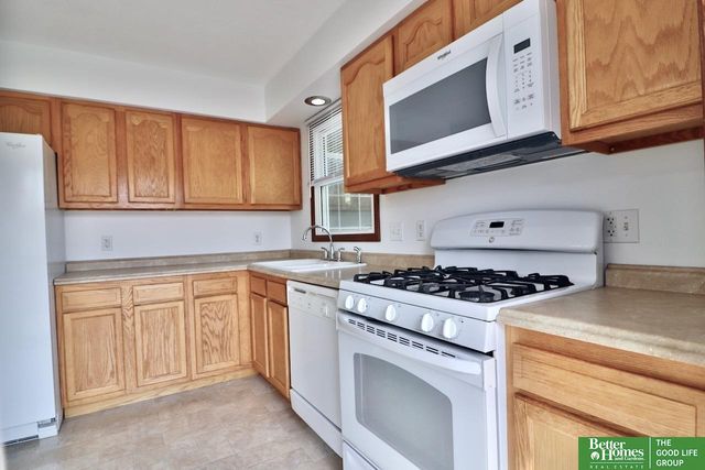 5209 Emiline Street, Bellevue, NE 68157