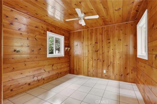 23385 Kay Road, Crestline, CA 92325