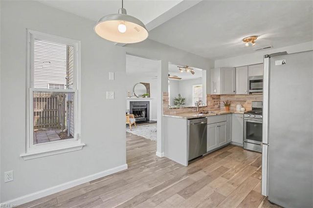 1889 Gershwin DR, Virginia Beach, VA 23454