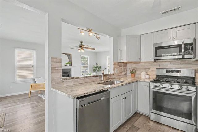 1889 Gershwin DR, Virginia Beach, VA 23454