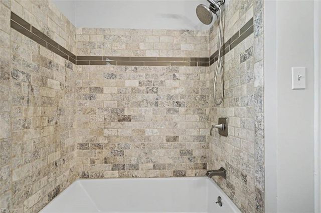 1889 Gershwin DR, Virginia Beach, VA 23454