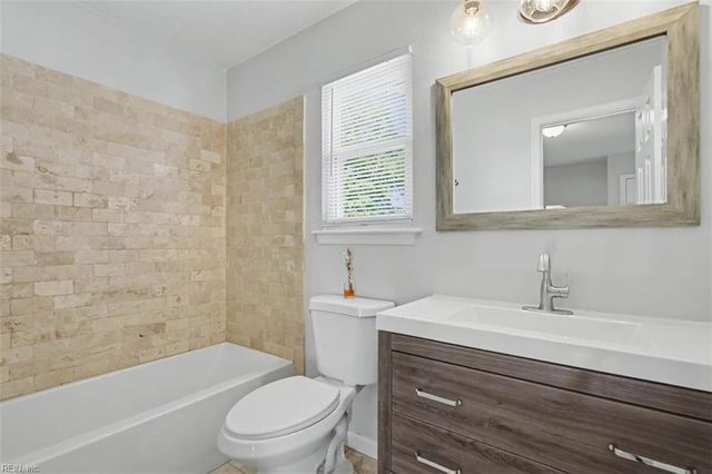 1889 Gershwin DR, Virginia Beach, VA 23454