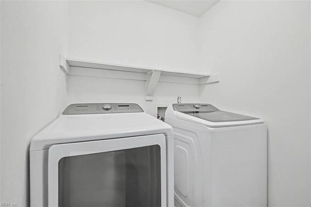 1889 Gershwin DR, Virginia Beach, VA 23454