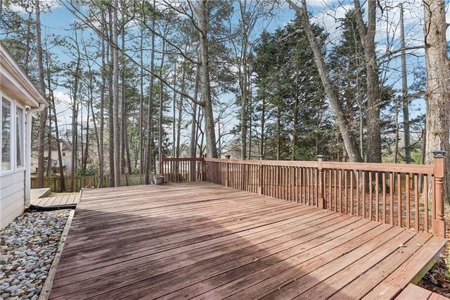 2660 Peregrine Court, Suwanee, GA 30024