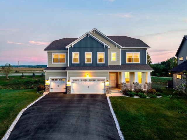 1961 Dahlia Drive, Shakopee, MN 55379