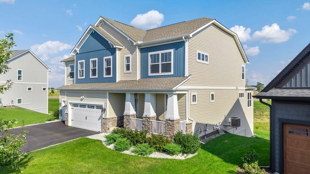 1961 Dahlia Drive, Shakopee, MN 55379