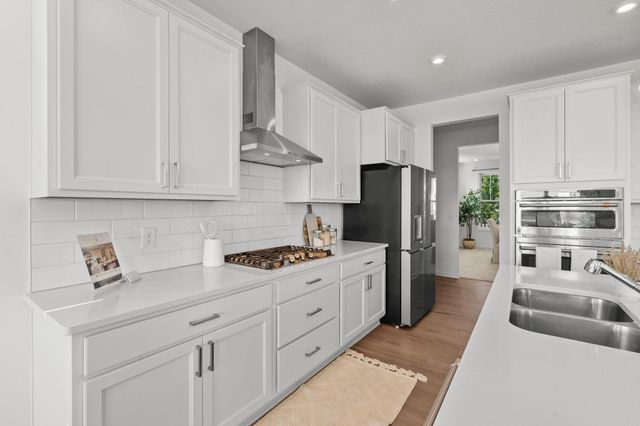 1961 Dahlia Drive, Shakopee, MN 55379