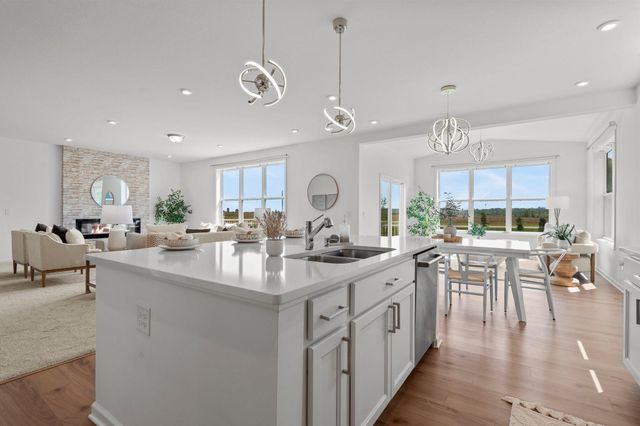 1961 Dahlia Drive, Shakopee, MN 55379