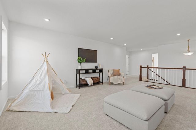 1961 Dahlia Drive, Shakopee, MN 55379