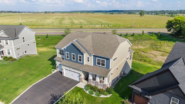 1961 Dahlia Drive, Shakopee, MN 55379