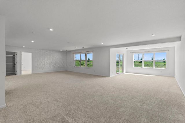 1961 Dahlia Drive, Shakopee, MN 55379