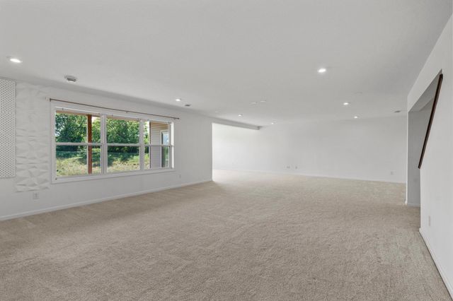 1961 Dahlia Drive, Shakopee, MN 55379