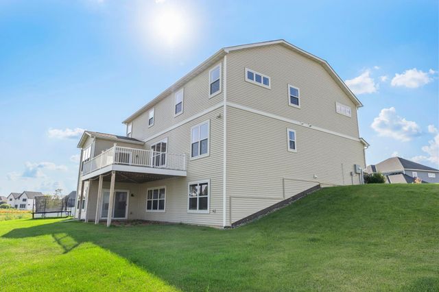 1961 Dahlia Drive, Shakopee, MN 55379