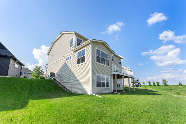 1961 Dahlia Drive, Shakopee, MN 55379