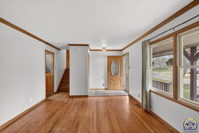 3125 SW Lane ST, Topeka, KS 66611
