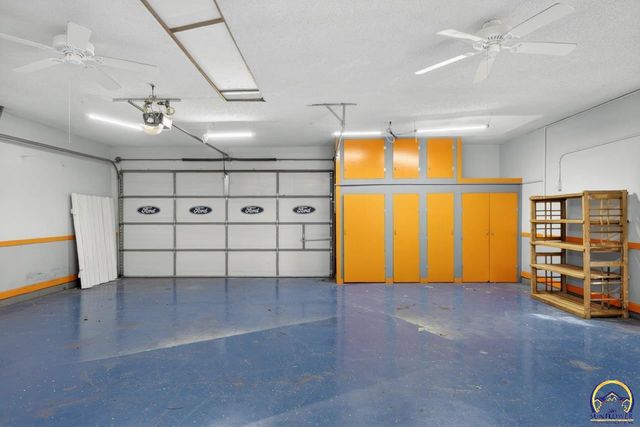 3125 SW Lane ST, Topeka, KS 66611