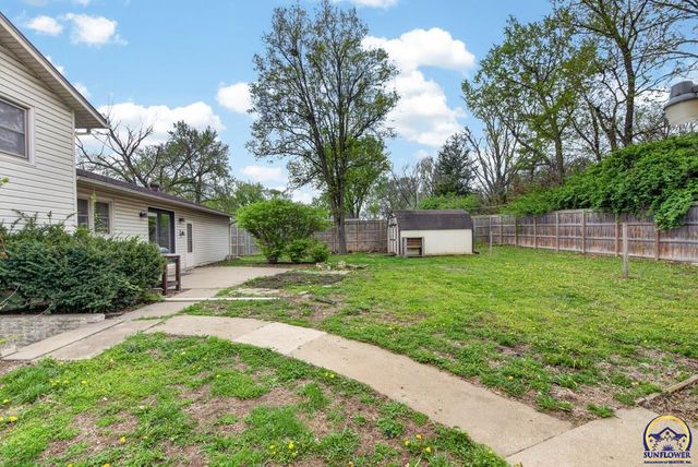 3125 SW Lane ST, Topeka, KS 66611