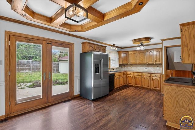 3125 SW Lane ST, Topeka, KS 66611