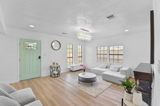 5530 Malmedy Road, Houston, TX 77033