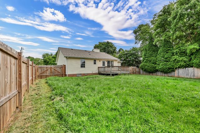 596 Cory Dr, Clarksville, TN 37040