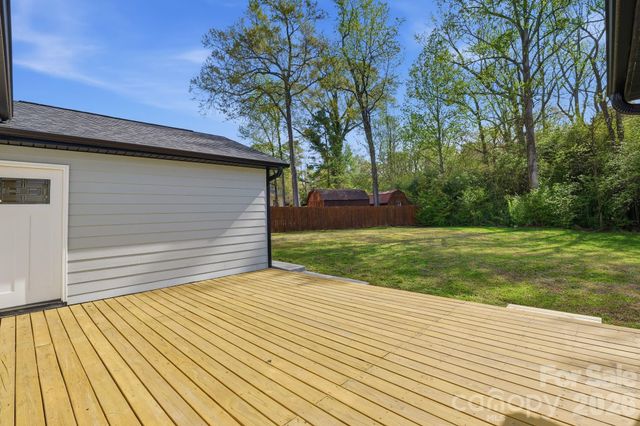 501 Friendship Drive, Matthews, NC 28105