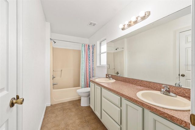 49 REDWOOD TRACK COURSE, Ocala, FL 34472