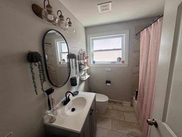7205 S HAMLIN Avenue, Chicago, IL 60629