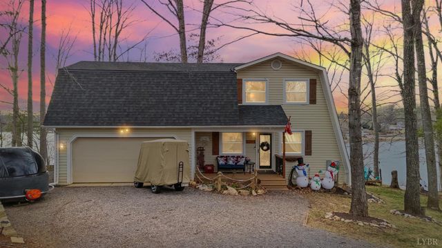 497 Long Island Drive, Moneta, VA 24121