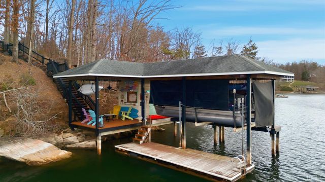497 Long Island Drive, Moneta, VA 24121