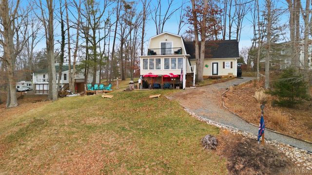 497 Long Island Drive, Moneta, VA 24121