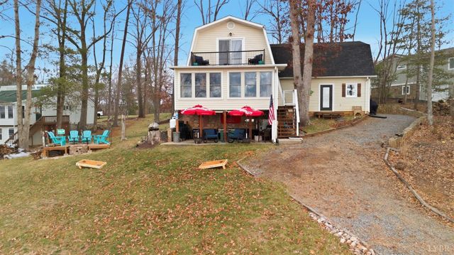 497 Long Island Drive, Moneta, VA 24121