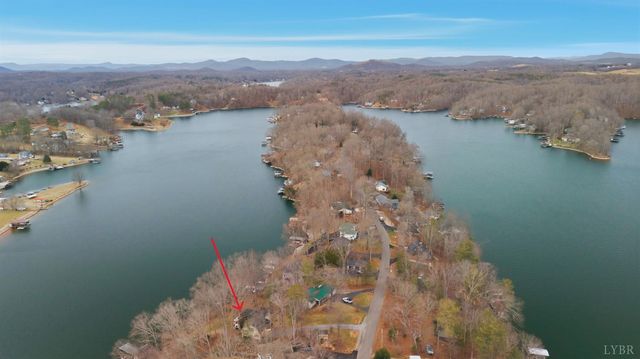 497 Long Island Drive, Moneta, VA 24121