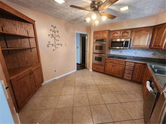 5512 Olive Tree Drive, Trotwood, OH 45426