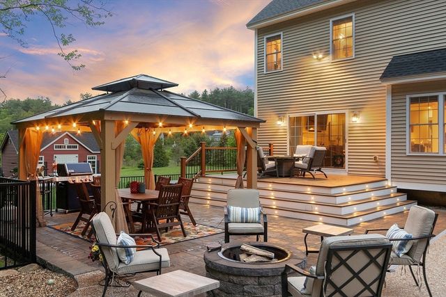 57 Houghton Farm Ln, Bolton, MA 01740