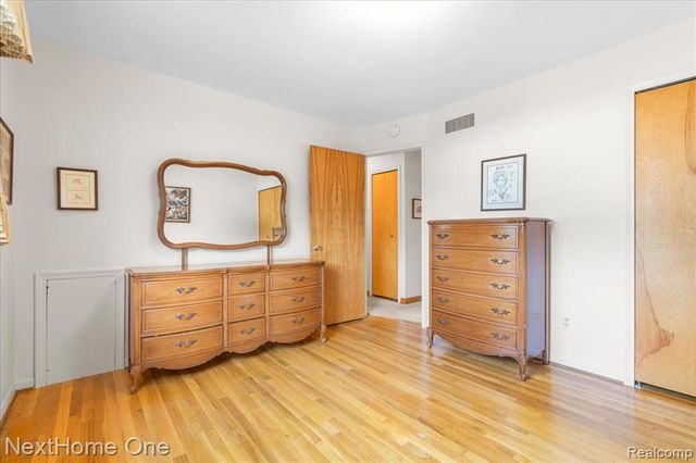 18747 Rosegarden Street, Roseville, MI 48066