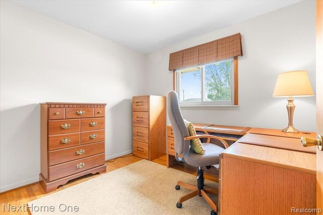 18747 Rosegarden Street, Roseville, MI 48066