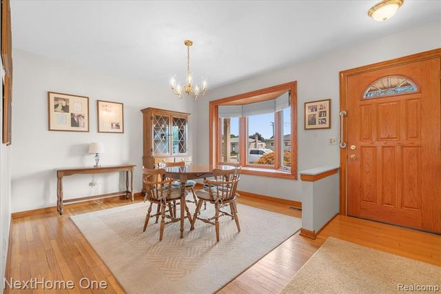 18747 Rosegarden Street, Roseville, MI 48066