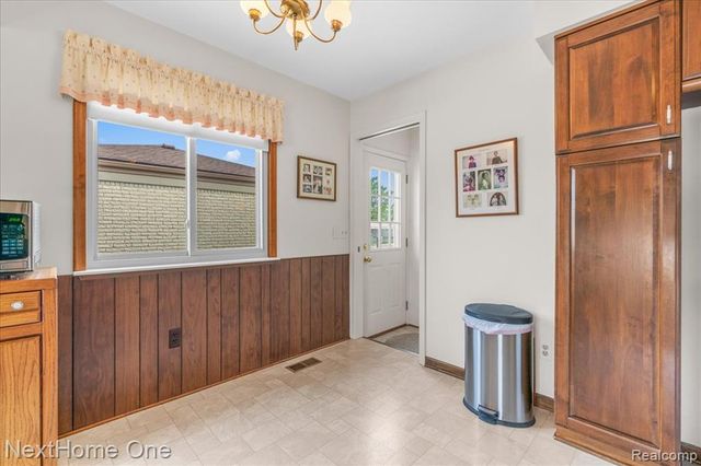 18747 Rosegarden Street, Roseville, MI 48066