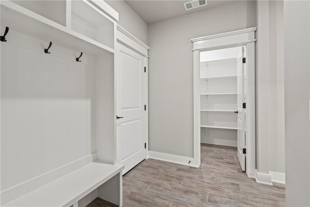 135 N Banner Avenue, Farmington, AR 72730