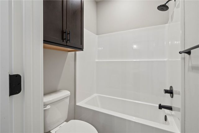 135 N Banner Avenue, Farmington, AR 72730