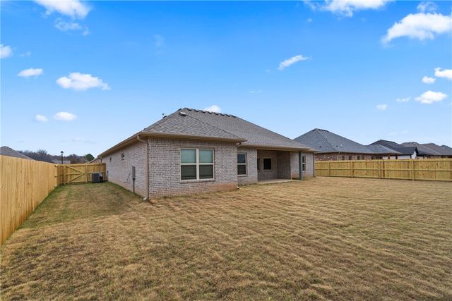 135 N Banner Avenue, Farmington, AR 72730