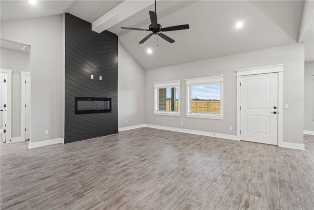 135 N Banner Avenue, Farmington, AR 72730